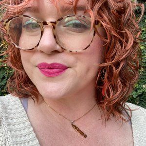 Meet your Posher, Genevieve